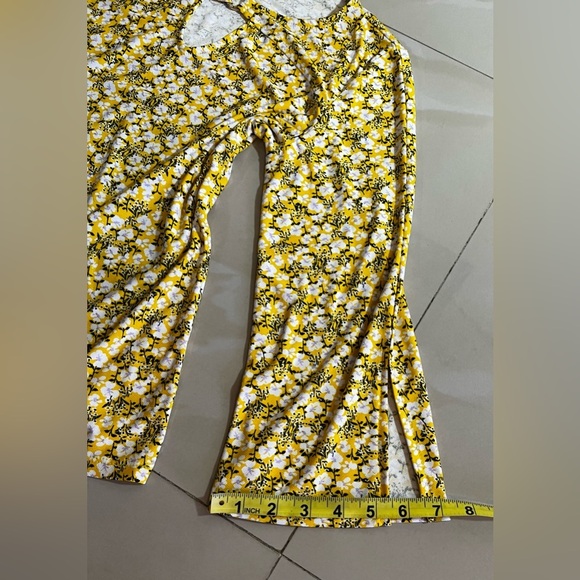 Nine West Women’s Slit Neck Long Sleeve Top yellow black white floral S - Picture 8 of 16